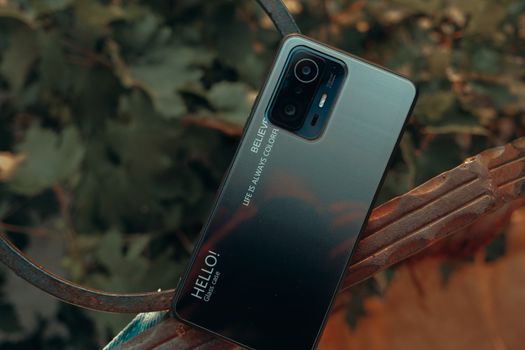 Kuvituskuva uutiseen: Huhu: Galaxy S27 Prohon testataan S26 Ultrasta tuttua tietosuojanäyttöä (samsung, galaxy s27 pro)