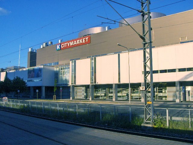 Arkistokuva: Malmin Novan Citymarket-rakennus Helsingissä heinäkuussa 2006.